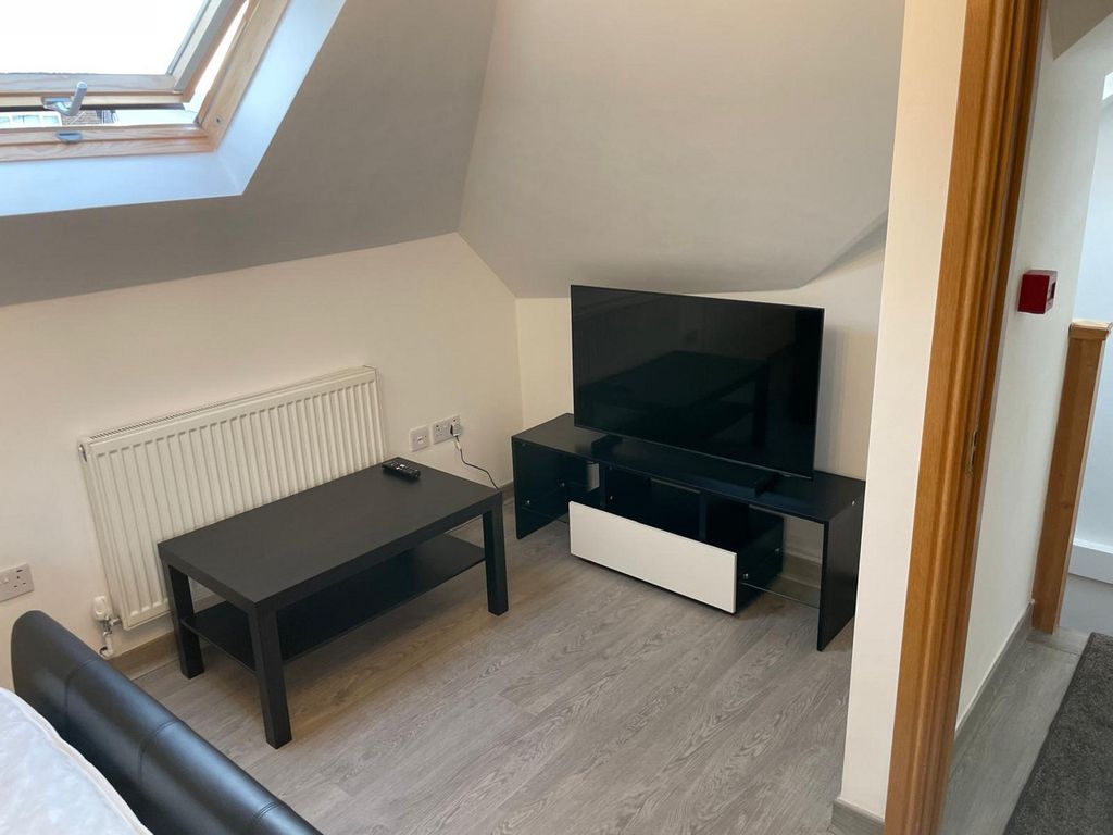 Property photo 2 of 3