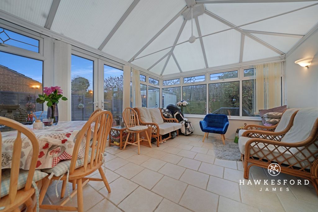 Property photo 3 of 16 Middletune Avenue, Sittingbourne - Conservatory