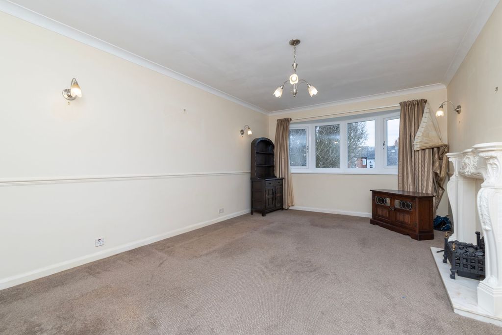 Property photo 2 of 24