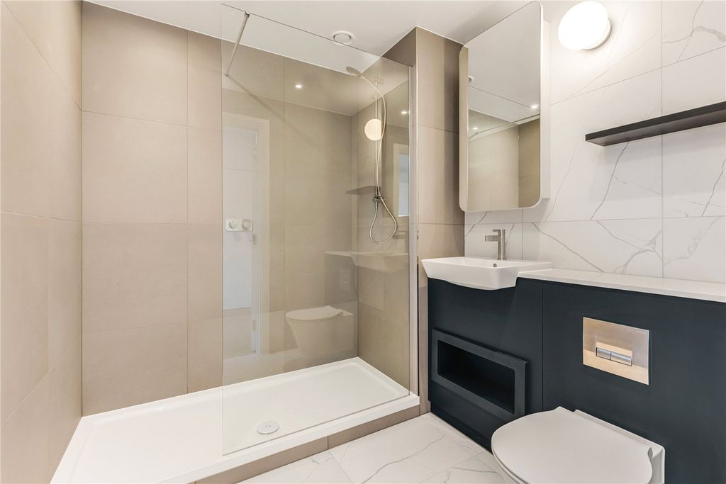 Property photo 2 of 14 Picture No. 35