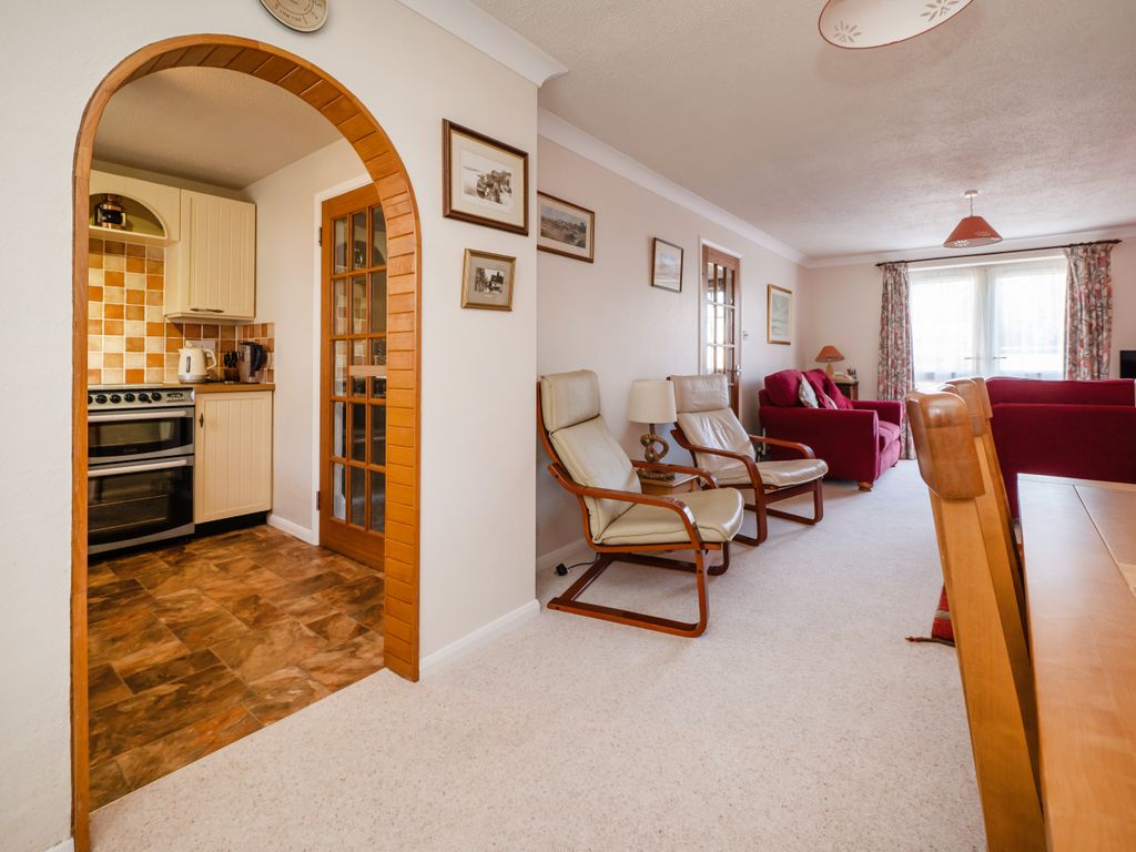 Property photo 2 of 18 57Highstreet-41