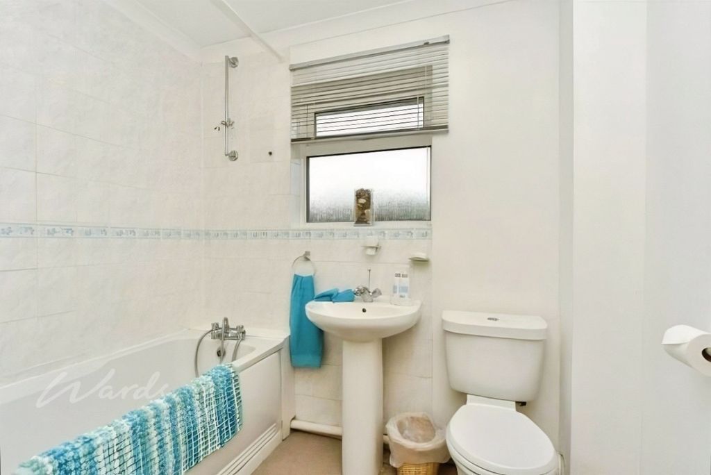 Property photo 3 of 5 Ploughmans Bathroom