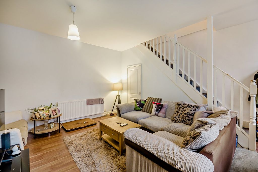 Property photo 3 of 18