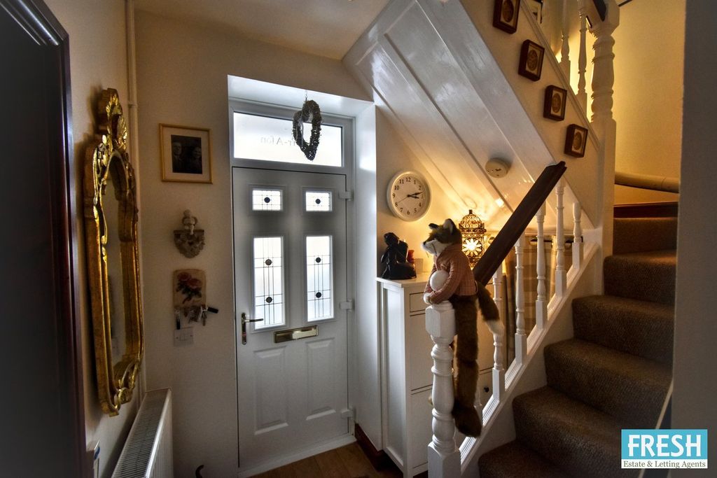 Property photo 3 of 38