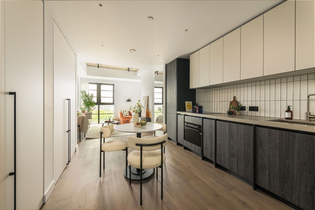 Property photo 2 of 28 20250918_Canada Water_The Founding_Apartment1508_020.Jpg