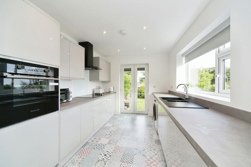 Property photo 1 of 18 Photography