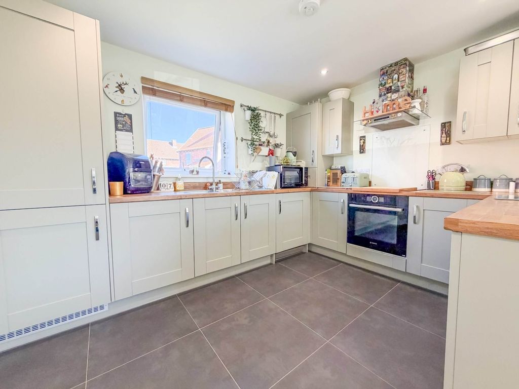 Property photo 3 of 24