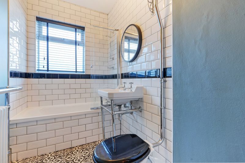 Property photo 3 of 25 Bathroom