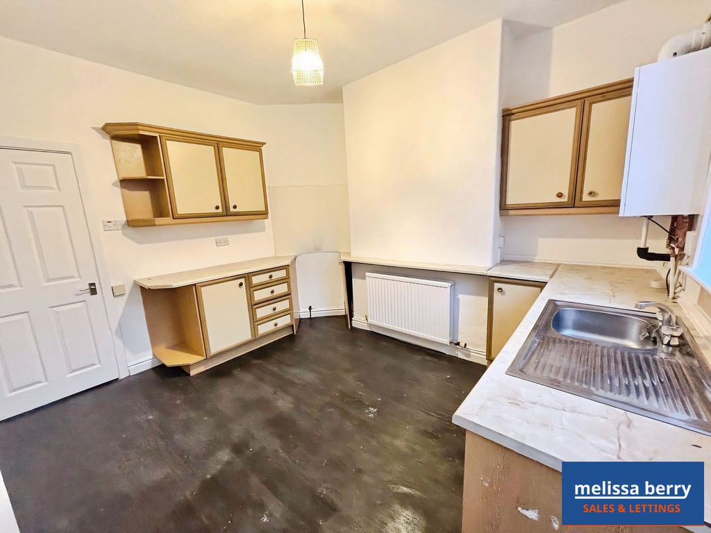 Property photo 3 of 12 Photo 13