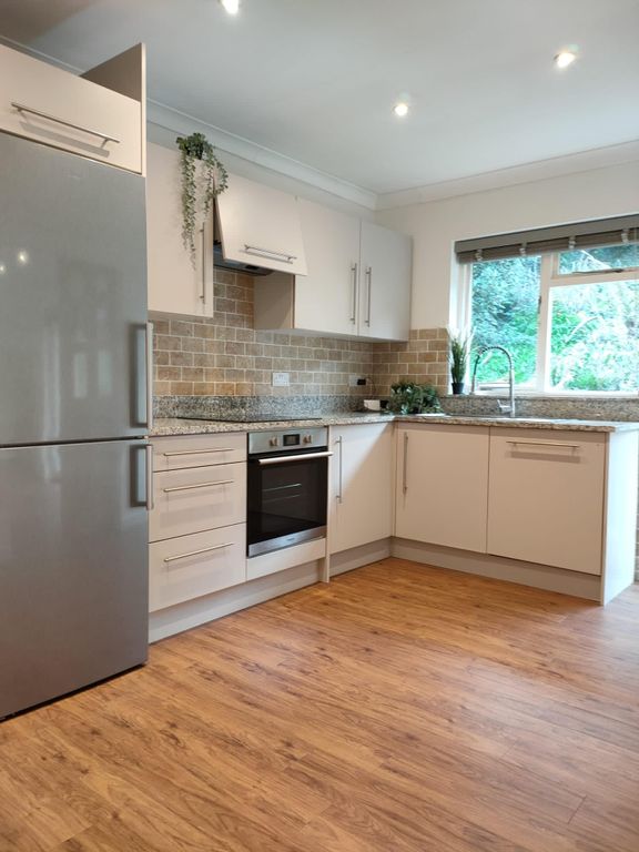 Property photo 3 of 10 Photo 2