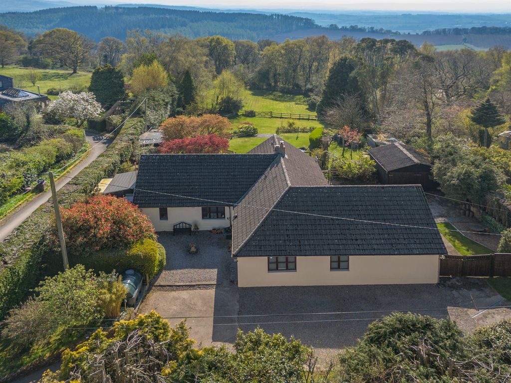 Property photo 1 of 34