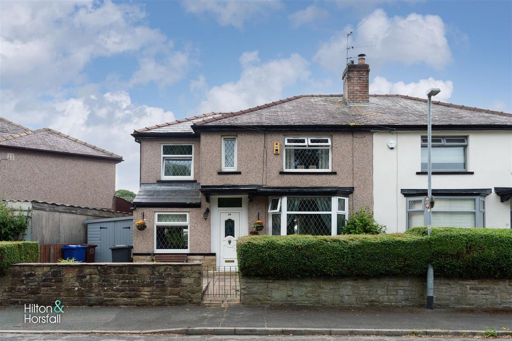 Property photo 1 of 17 Pendle Street