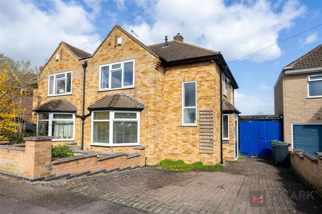 Property photo 1 of 19 35Woodgatedr-20.Jpg