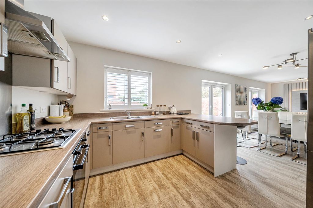 Property photo 3 of 20 1359754-18-68De68F755E46.Jpg