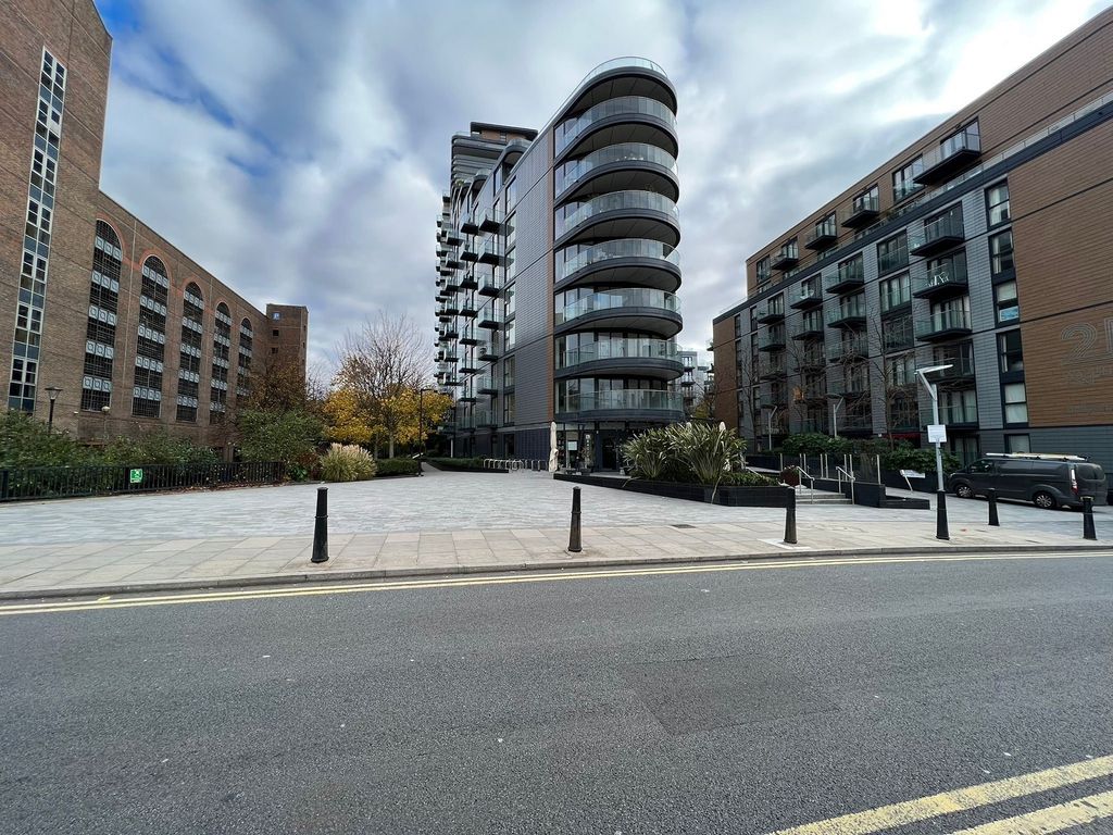 Property photo 2 of 13 External