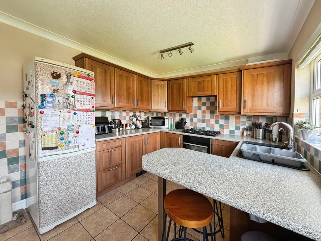 Property photo 3 of 30