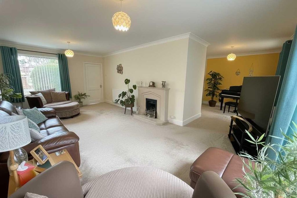 Property photo 3 of 17 Download (2).Jpg