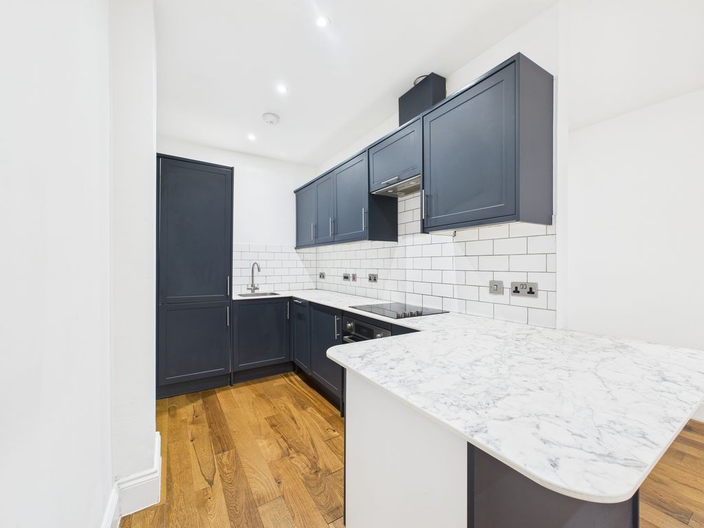 Property photo 1 of 4 Cam04693G0-Pr0033-Still003