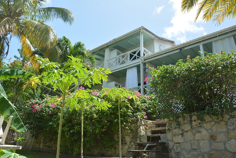 Property photo 3 of 33