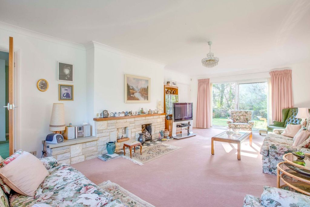 Property photo 3 of 14