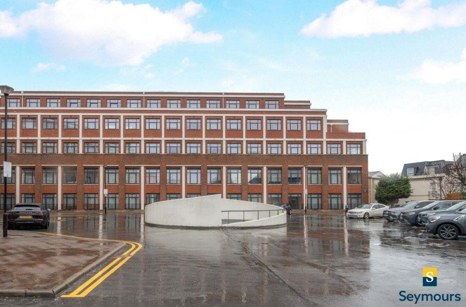 Property photo 1 of 9