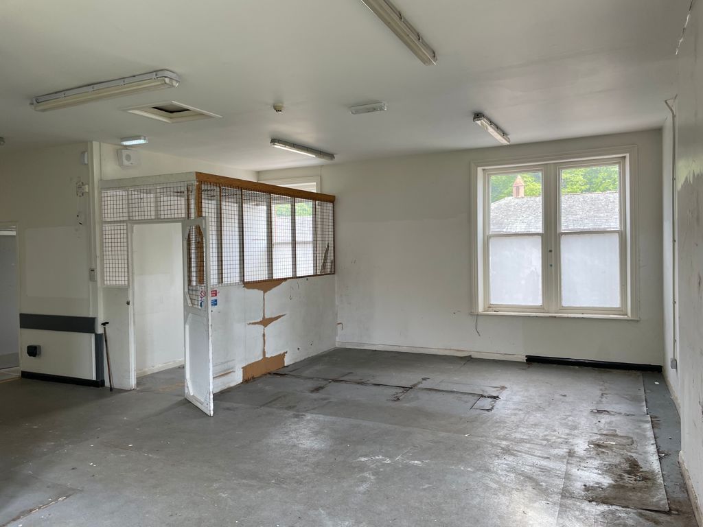 Property photo 3 of 11 Photo 2