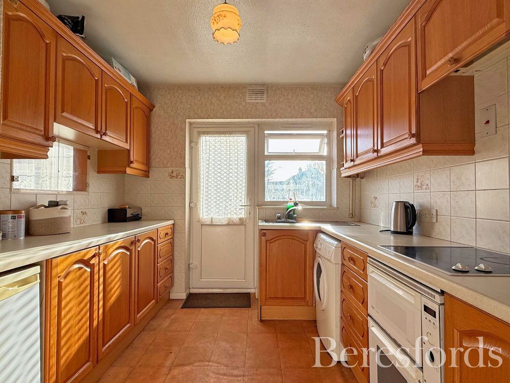 Property photo 2 of 12 Picture No. 10