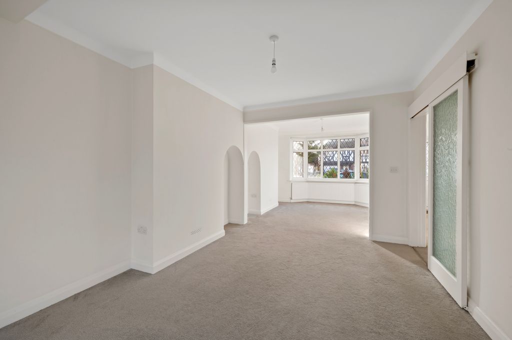 Property photo 2 of 18 Picture No. 15