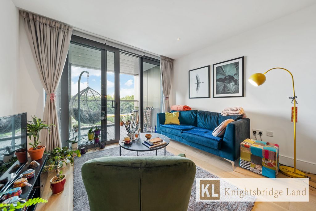 Property photo 3 of 11