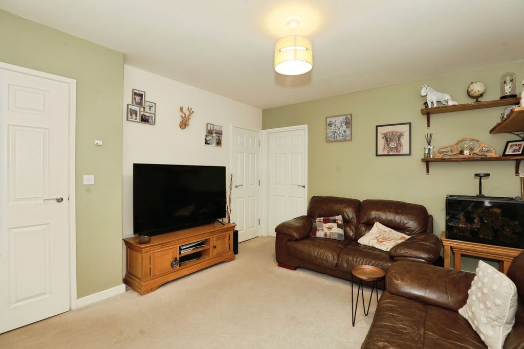 Property photo 3 of 18 Pbox-Img.Jpg