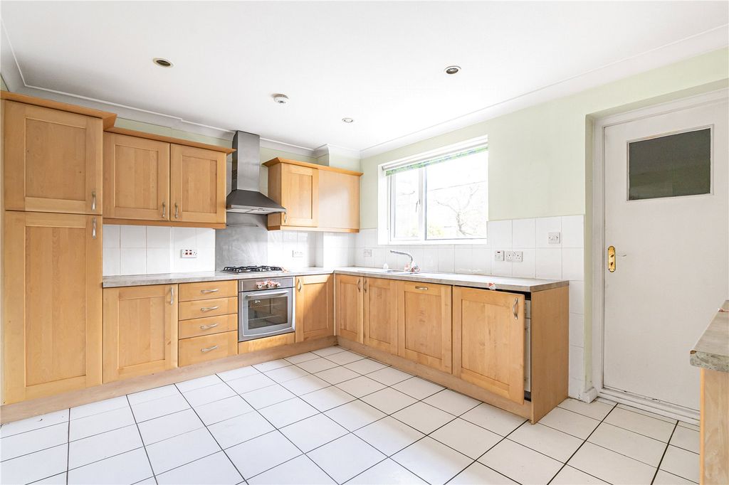 Property photo 2 of 23 Kitchen