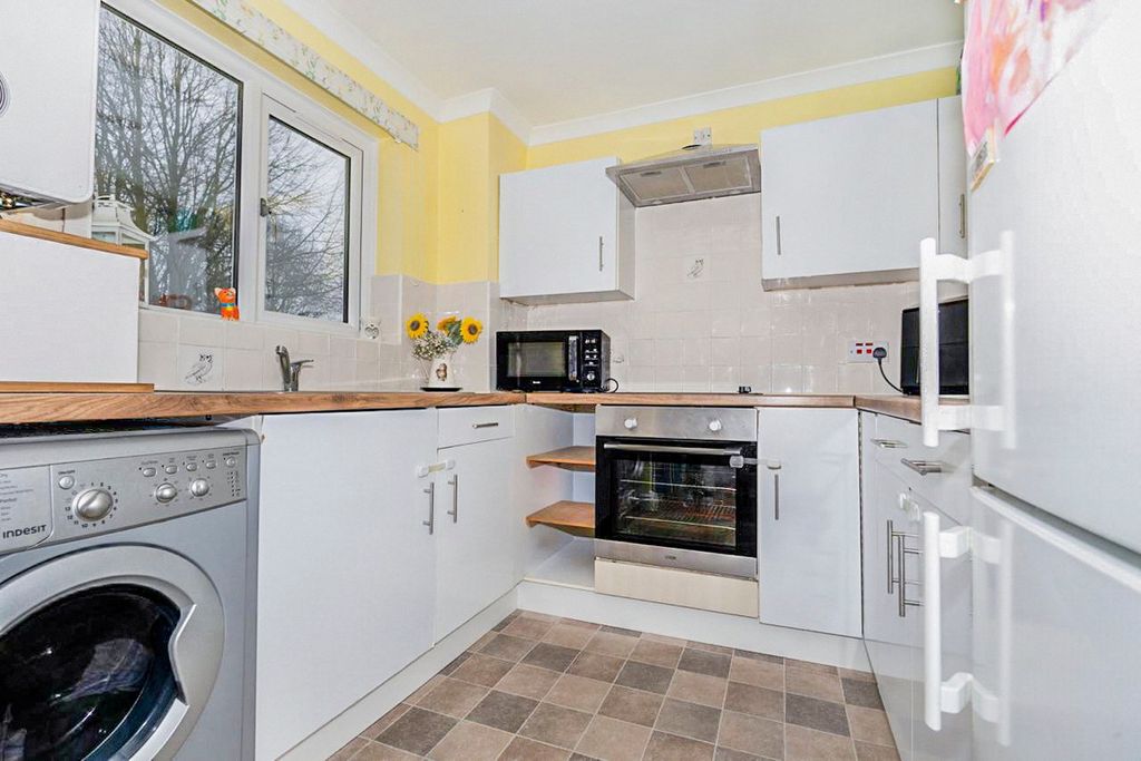 Property photo 3 of 7