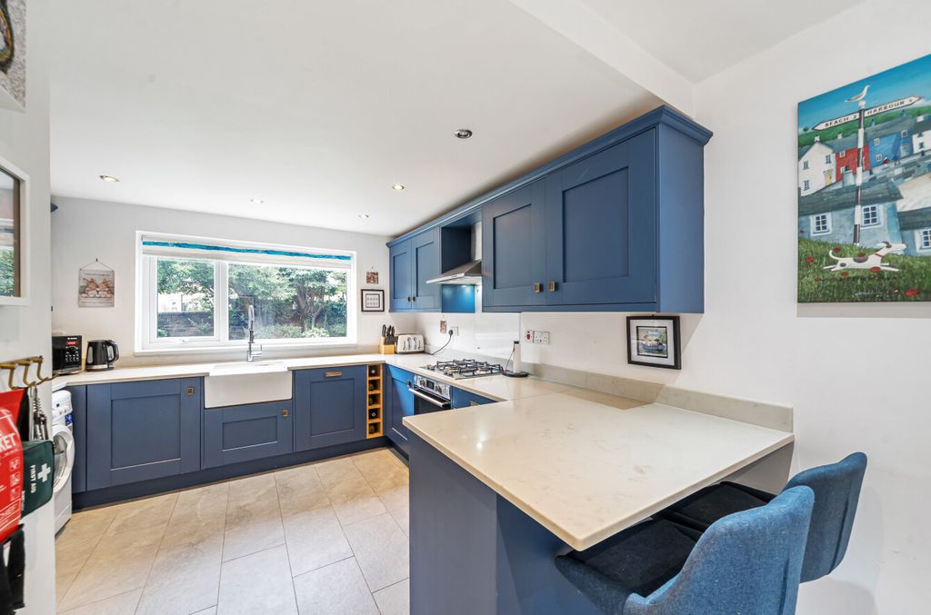 Property photo 3 of 12 Breakfast Kitchen