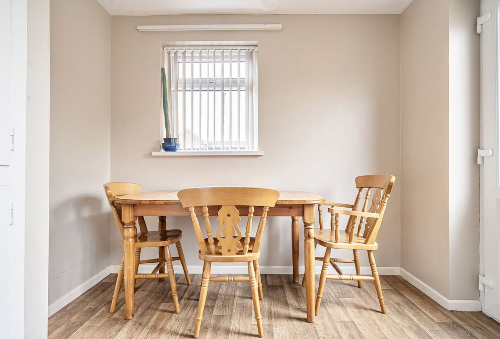 Property photo 3 of 13 1418711-8-69A9Bc8...