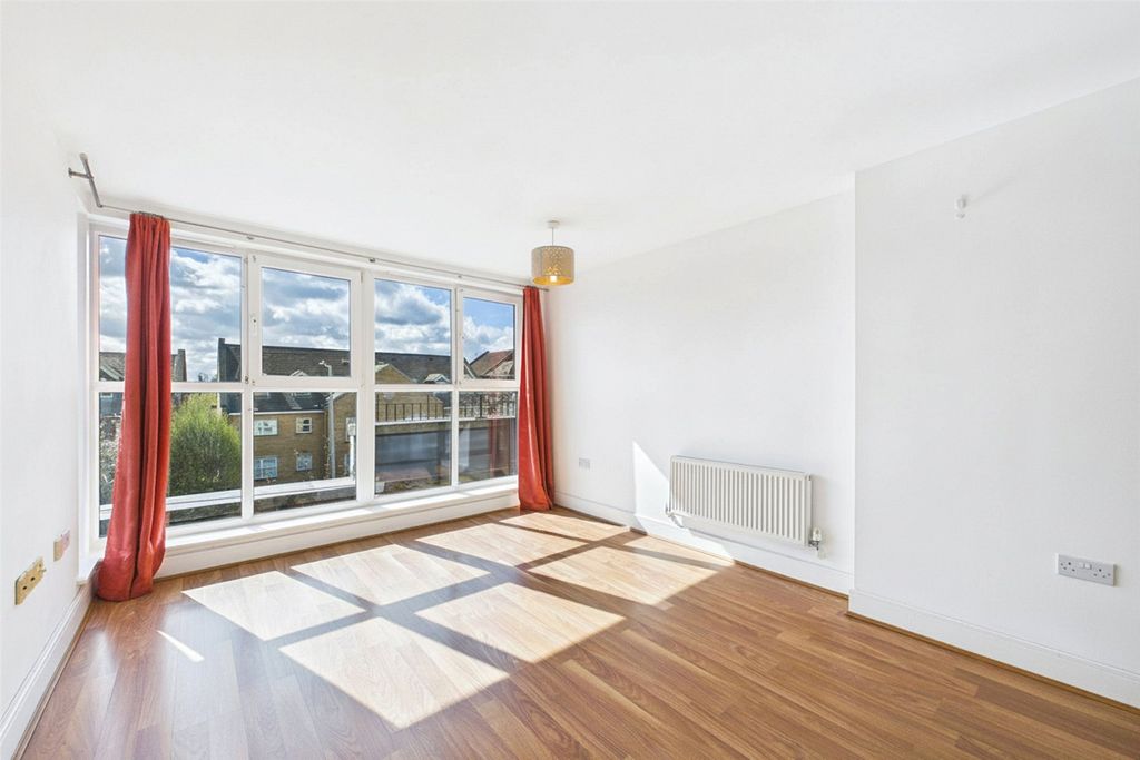 Property photo 2 of 7 Picture No. 52