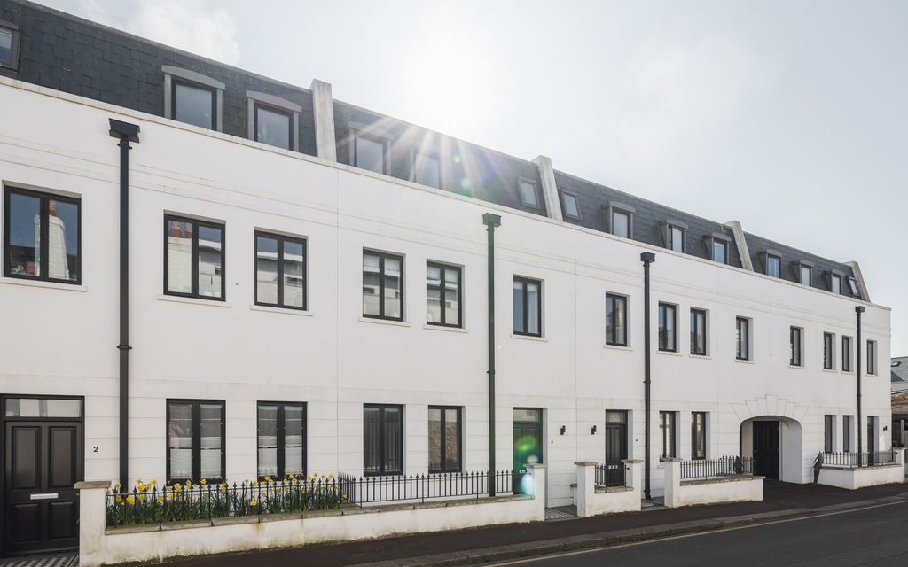 Property photo 3 of 20