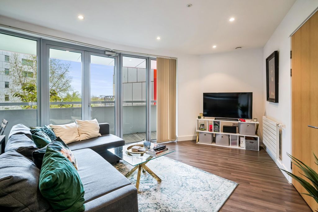 Property photo 2 of 10