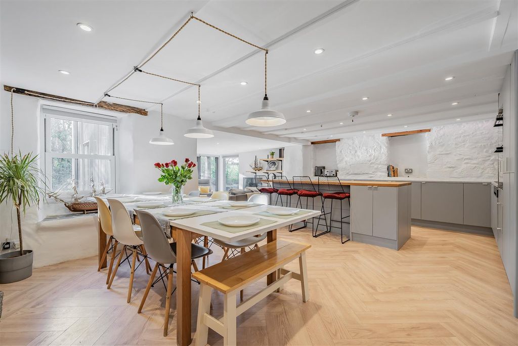 Property photo 2 of 35 Kitchen Dining Room