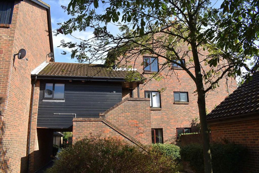 Property photo 1 of 5