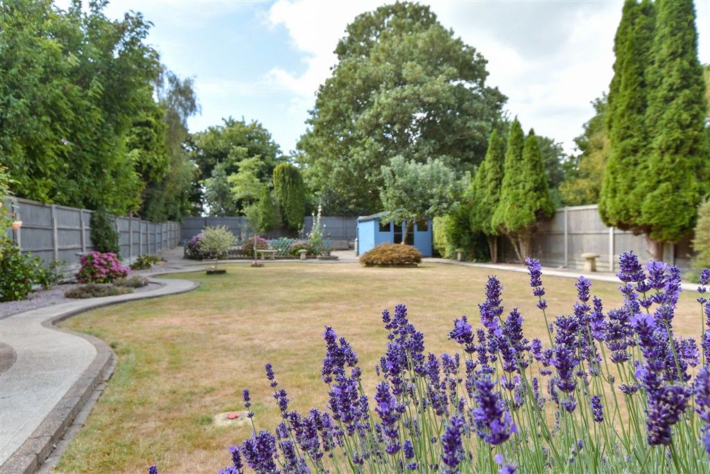 Property photo 1 of 21 External Lifestyle Photograph