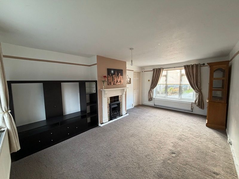 Property photo 3 of 10 Dining Room