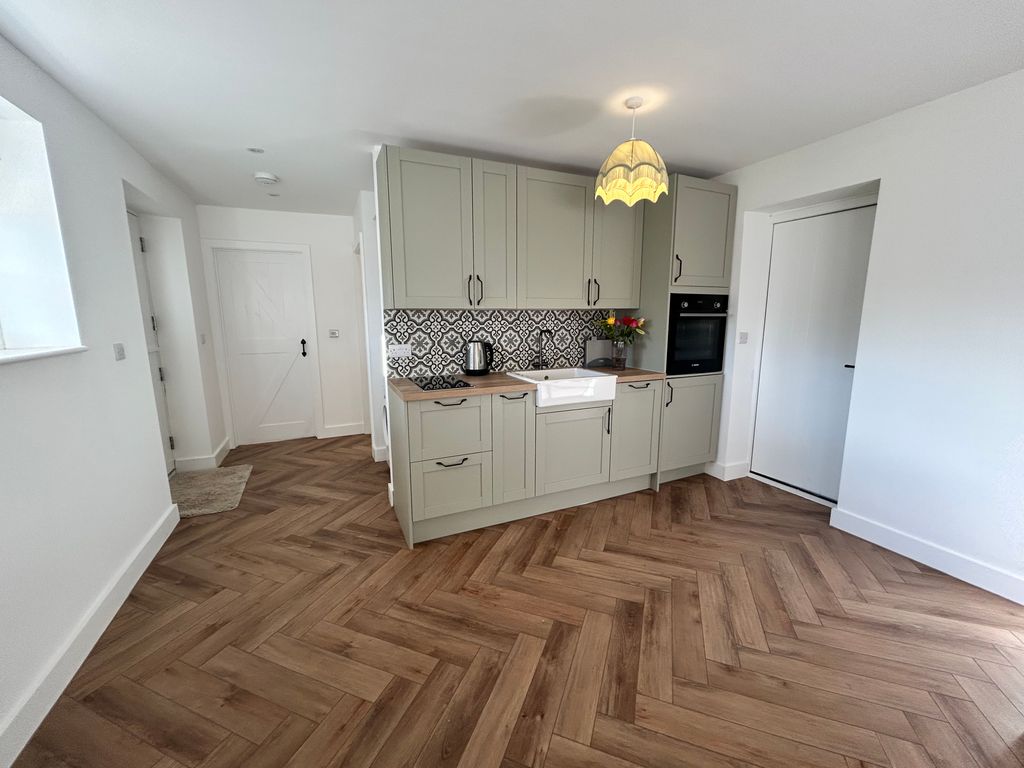 Property photo 2 of 10 Img_0446