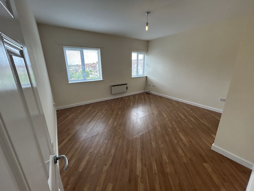 Property photo 2 of 16 Timsbury Rono Place Flat 3 Living Room