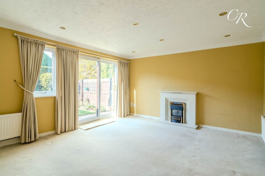 Property photo 3 of 12