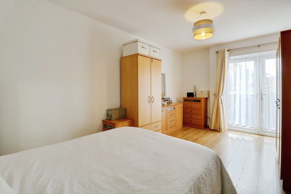 Property photo 3 of 16
