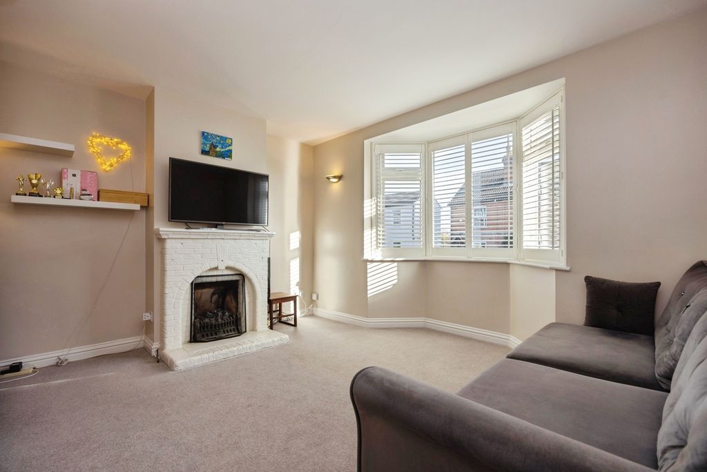 Property photo 2 of 11 Pbox-Img.Jpg