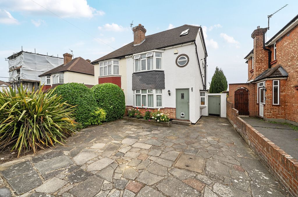 Property photo 1 of 20 1468093-2-6A1989c...