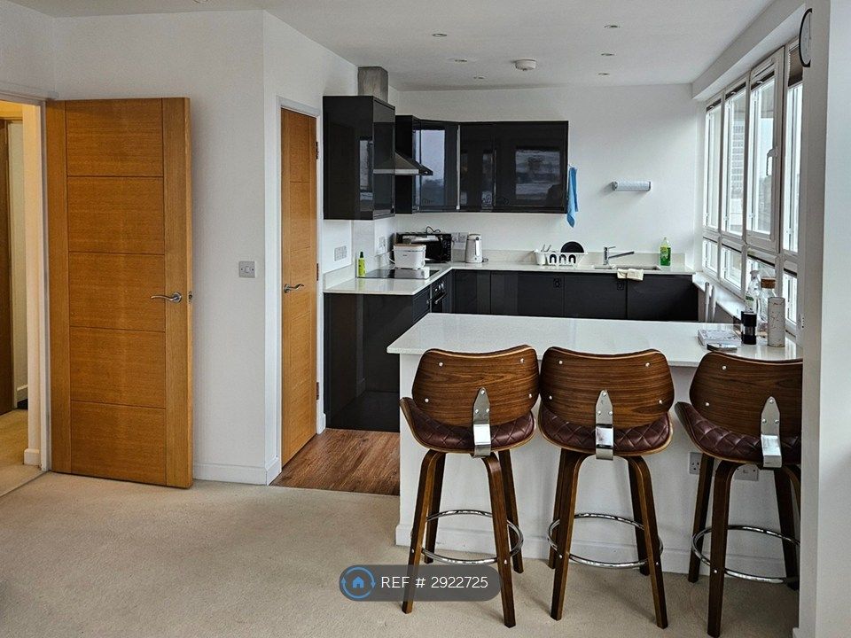 Property photo 2 of 12 Kitchen