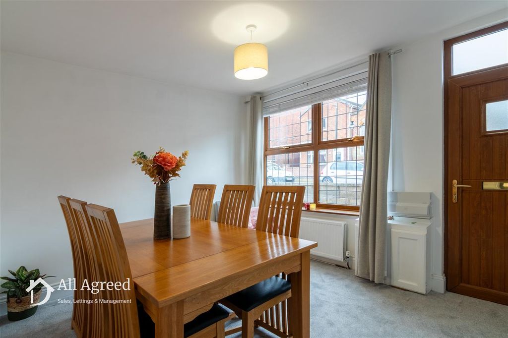 Property photo 2 of 13 Dining Room