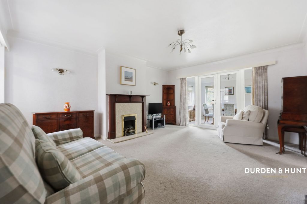 Property photo 2 of 19